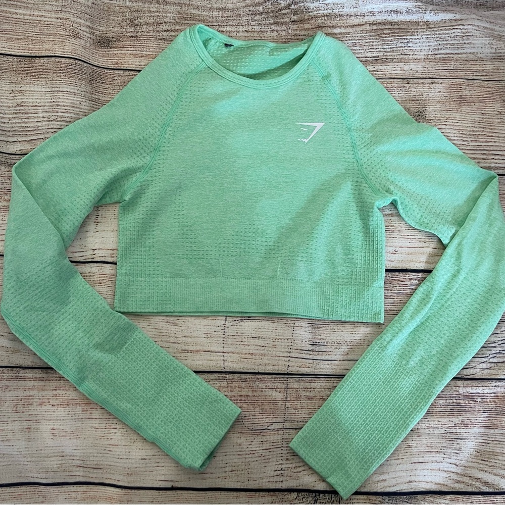 GymShark Long Sleeve Crop Top